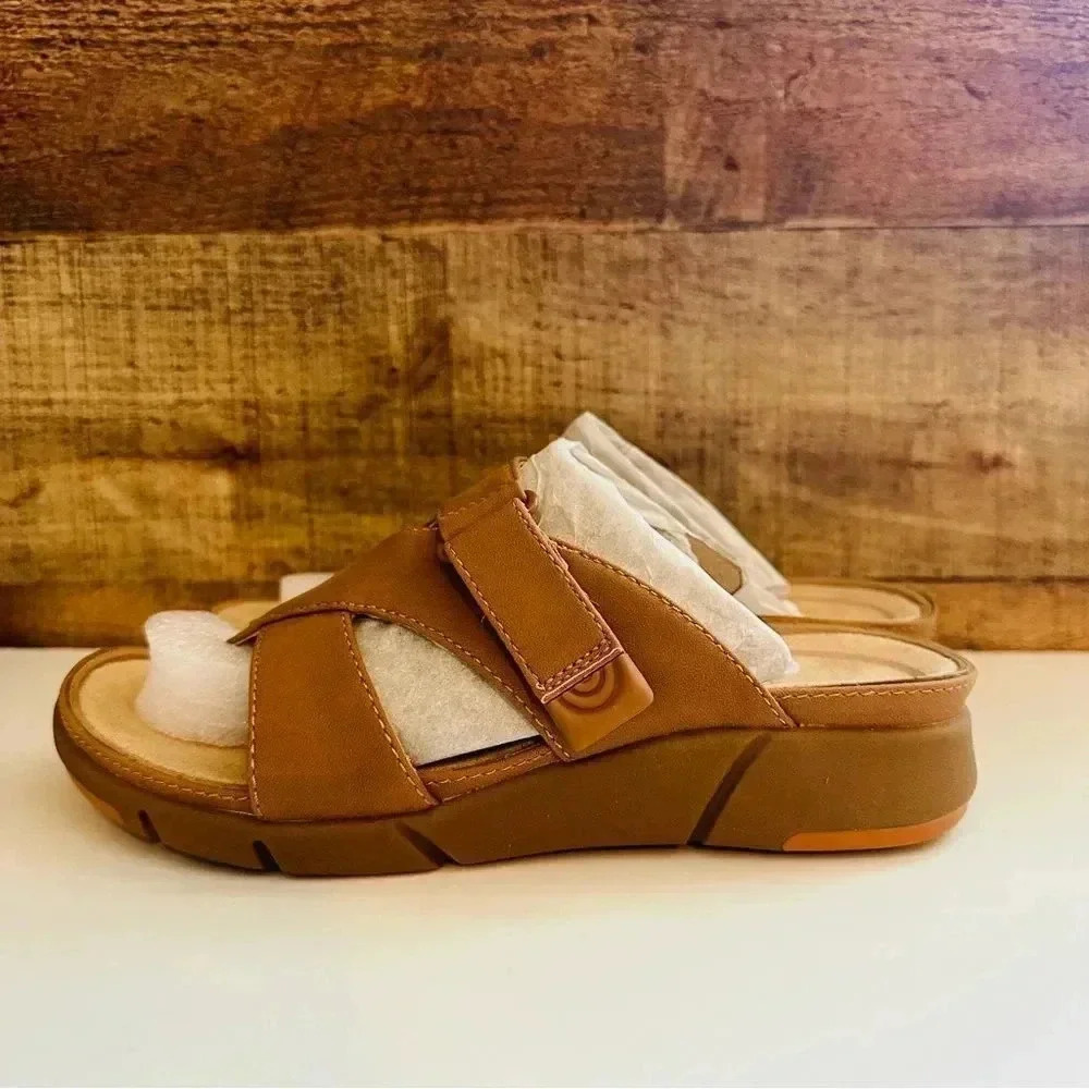 NIB Baretraps Nalani Caramel Slide Sandals - Picture 4 of 8